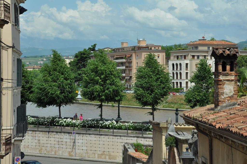 Casa Fola - City Centre Rooms Verona Exteriör bild